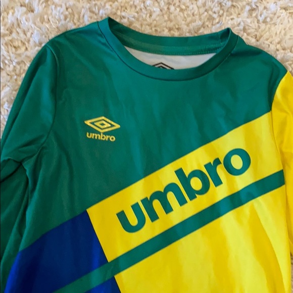 Umbro Boys Soccer Shirt - Picture 2 of 6
